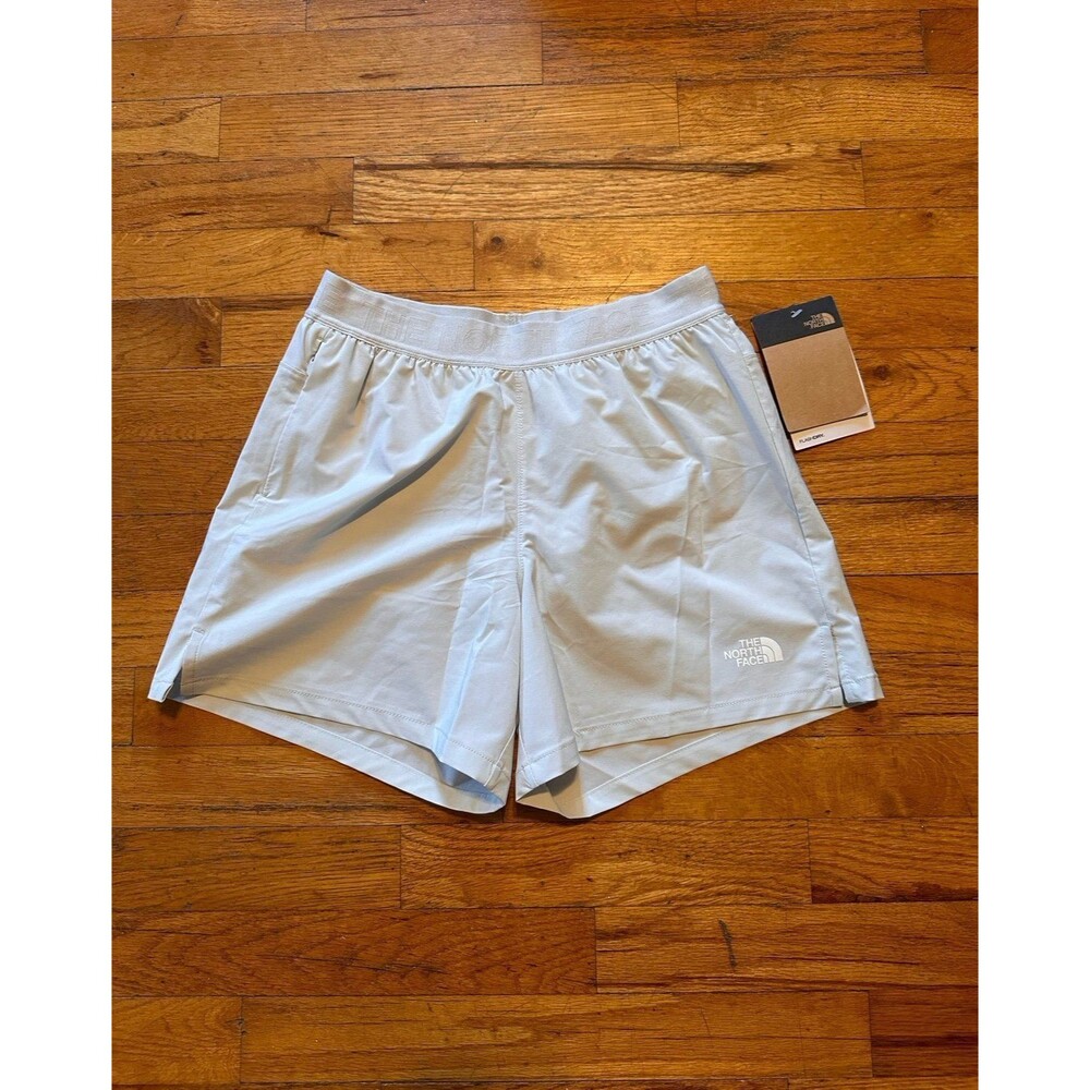 NWT North Face Womens Flashdry Wander Short in Meld Grey - XS